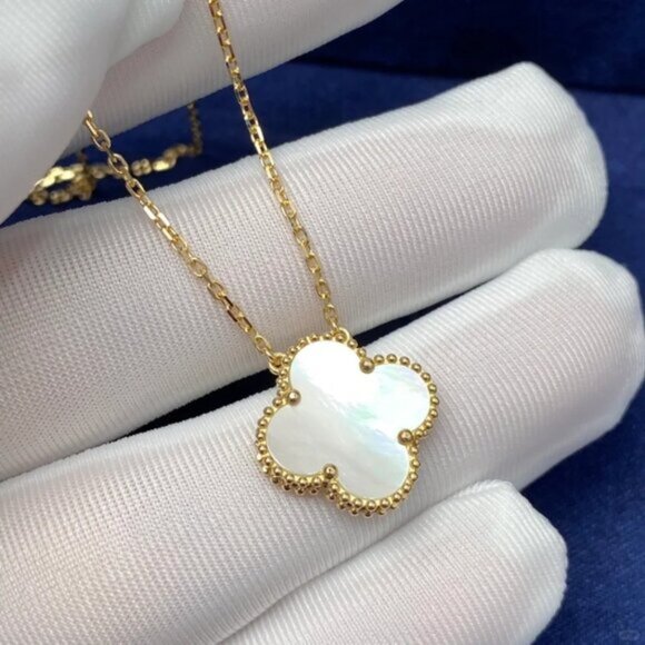 ✅Authentic Van Cleef & Arpels 18K Yellow Gold Necklace - Picture 5 of 11